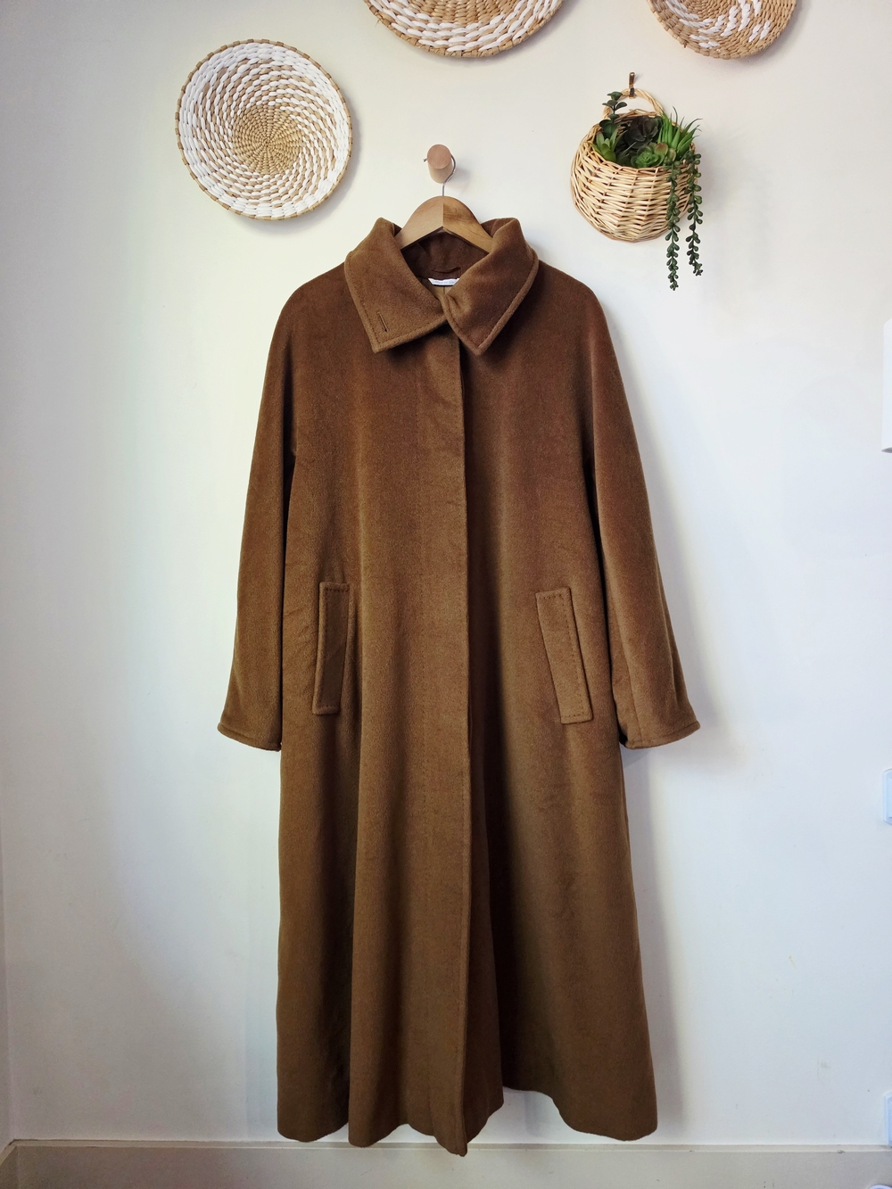 Vintage Max Mara 90% Virgin Wool 10% Cashmere Long Overcoat Brown US 8